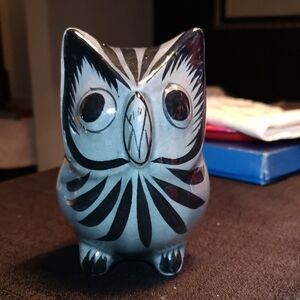 Charming Vintage Ceramic Tonala Mexico Owl Figurine - Black and Blue on Gray